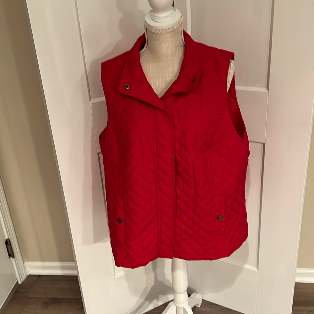 CJ Bank Red Quilted Dress Vest, Snapped Closures and Lined